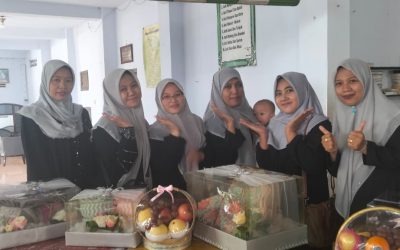 Meriahnya Lomba Merangkai Hantaran di MI Assholach Kejeron dalam Rangka HUT Kemerdekaan RI ke-80